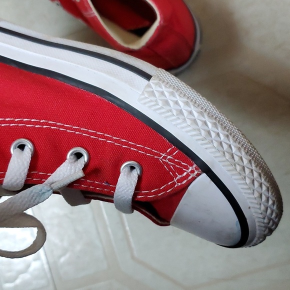Red Chuck Taylor Converse All-Star high top sneaker size 1.5 (1 1/2) - Picture 4 of 8